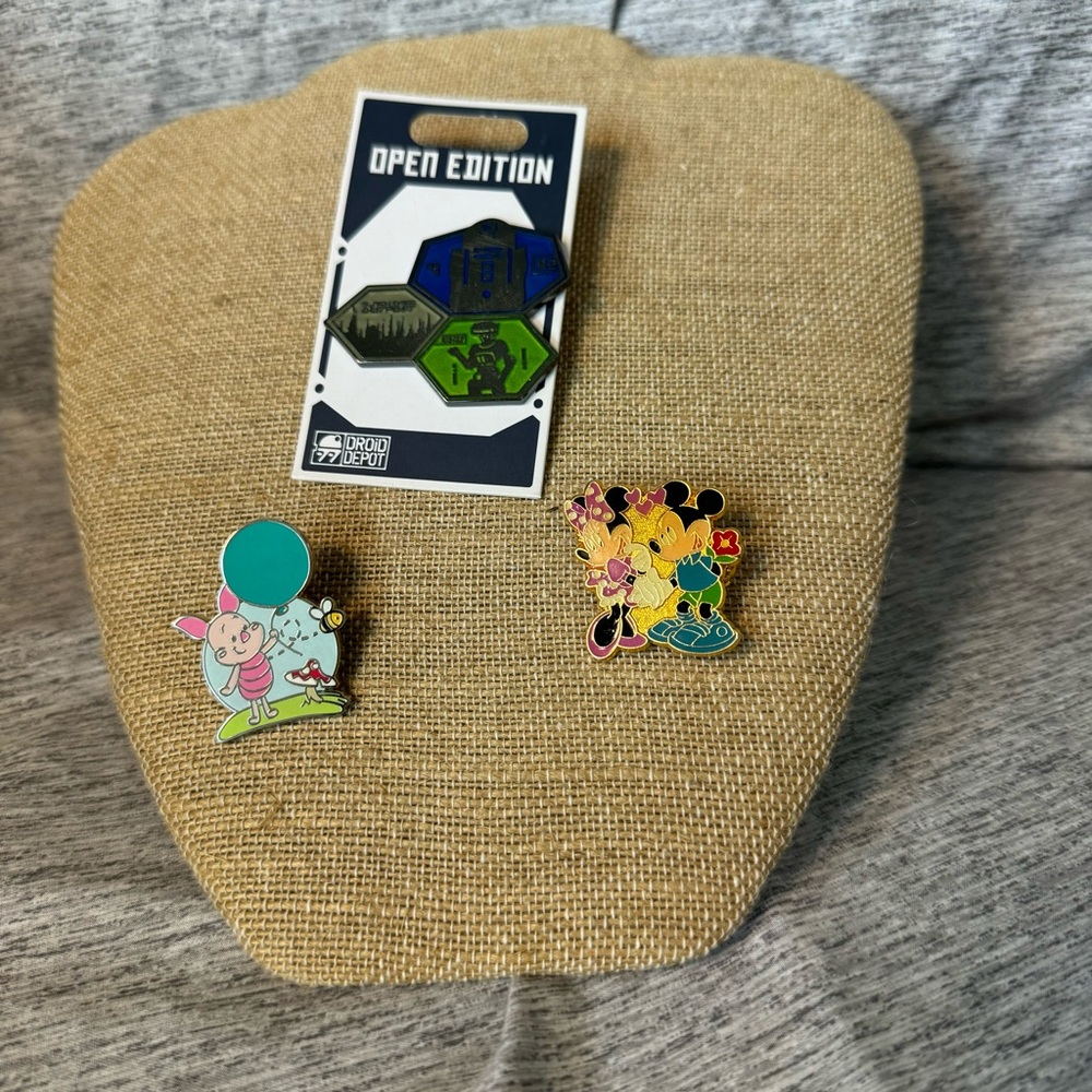 Disney‎ Character Enamel Pins, Piglet, Mickey and Minnie, Star Wars